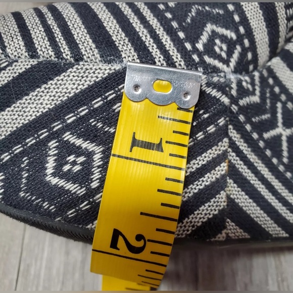 Madden Girl Chunky Bohemian Stripe Closed Toe Platform Wedge Heels Women Sz: 10 - Picture 9 of 10